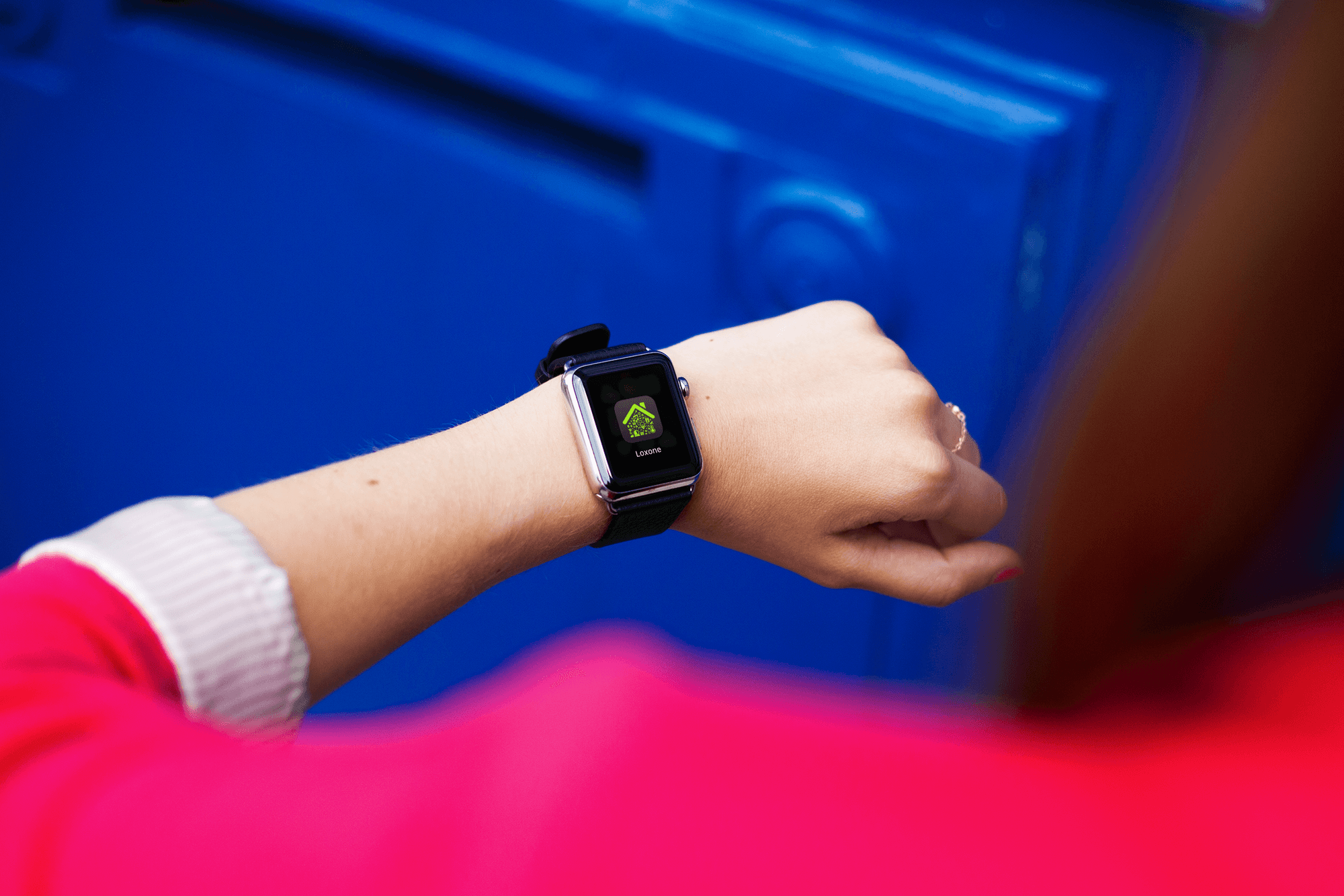 A smart home notification arriving on a smartwatch